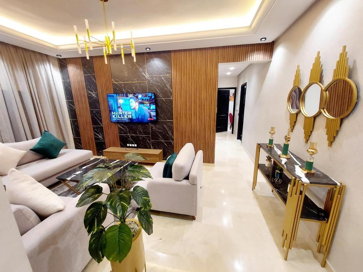 Modern Apartment Opposite The Hassan2 Mosque, Very Well Equipped And Stylish, 85 M2 With Gym And Direct Sea View With Underground Garage , Prohibits Unmarried Couples Of Arab Origin Casablanca Kültér fotó