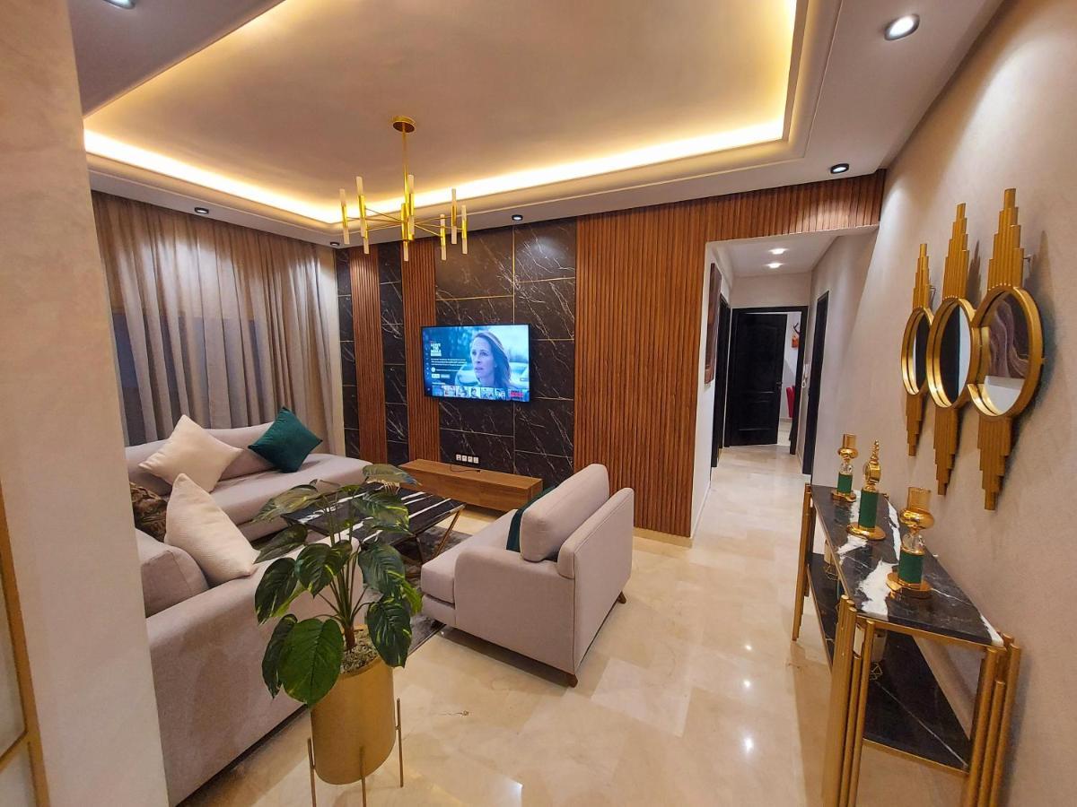 Modern Apartment Opposite The Hassan2 Mosque, Very Well Equipped And Stylish, 85 M2 With Gym And Direct Sea View With Underground Garage , Prohibits Unmarried Couples Of Arab Origin Casablanca Kültér fotó