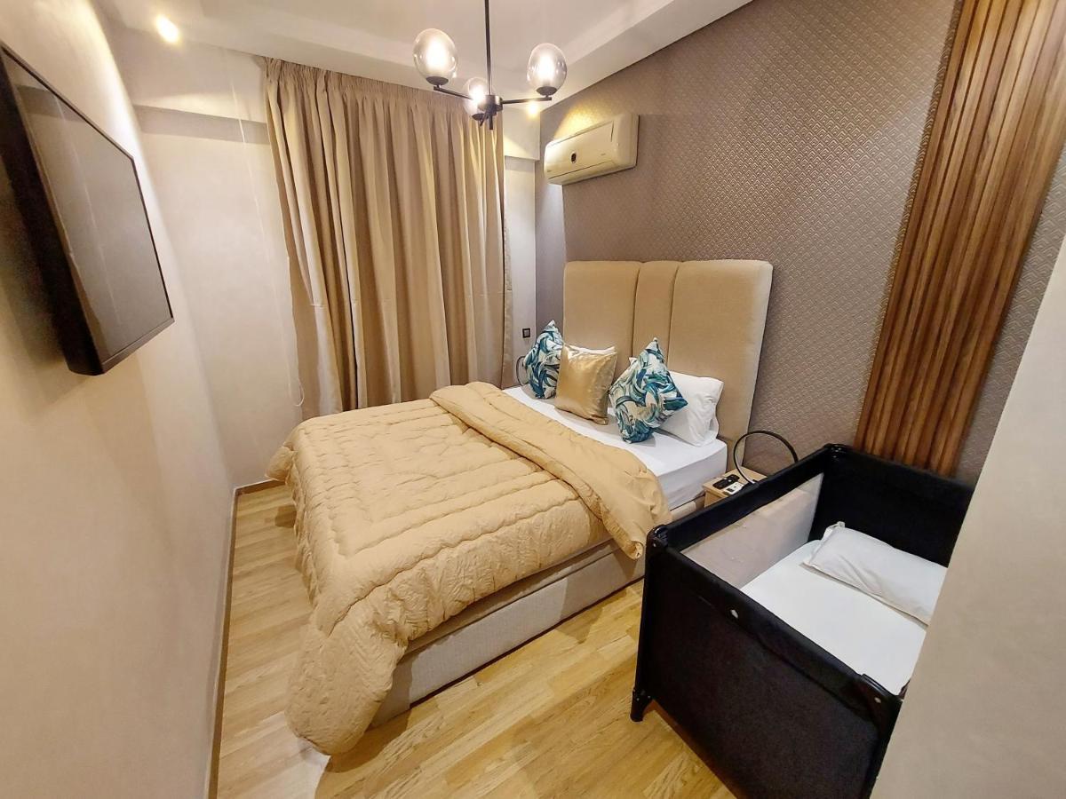 Modern Apartment Opposite The Hassan2 Mosque, Very Well Equipped And Stylish, 85 M2 With Gym And Direct Sea View With Underground Garage , Prohibits Unmarried Couples Of Arab Origin Casablanca Kültér fotó