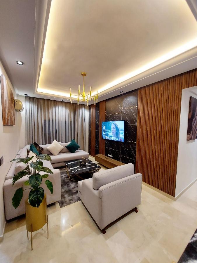 Modern Apartment Opposite The Hassan2 Mosque, Very Well Equipped And Stylish, 85 M2 With Gym And Direct Sea View With Underground Garage , Prohibits Unmarried Couples Of Arab Origin Casablanca Kültér fotó
