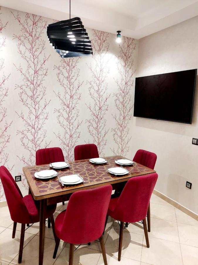 Modern Apartment Opposite The Hassan2 Mosque, Very Well Equipped And Stylish, 85 M2 With Gym And Direct Sea View With Underground Garage , Prohibits Unmarried Couples Of Arab Origin Casablanca Kültér fotó
